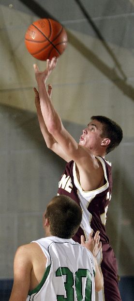 js012309HoopsMolAllmenBoys